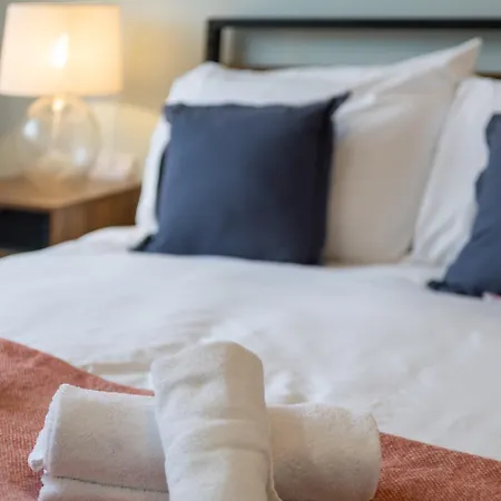 Park House By Cliftonvalley * Bristol