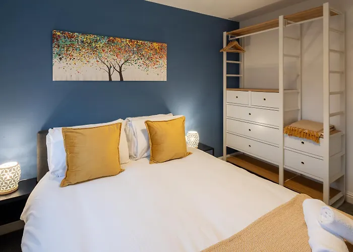 בית נופש Park House By Cliftonvalley בריסטול